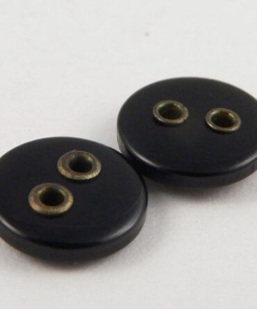 Amber Matt 4 Hole Shirt Button